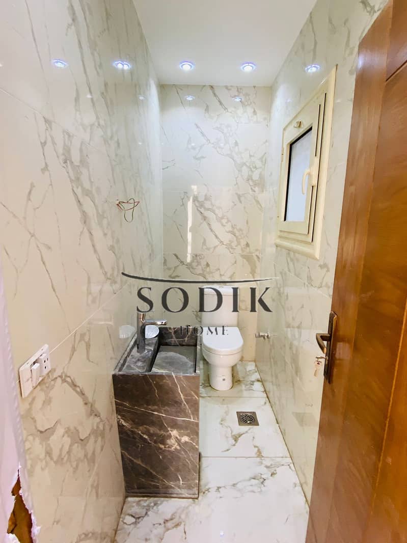 4 WhatsApp Image 2025-09-23 at 3.17. 01 PM. jpeg