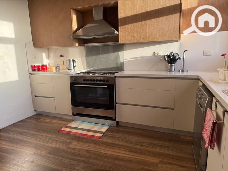 10 138fa1dc-c5c3-4d24-a30f-f01edafb88f3. jpg