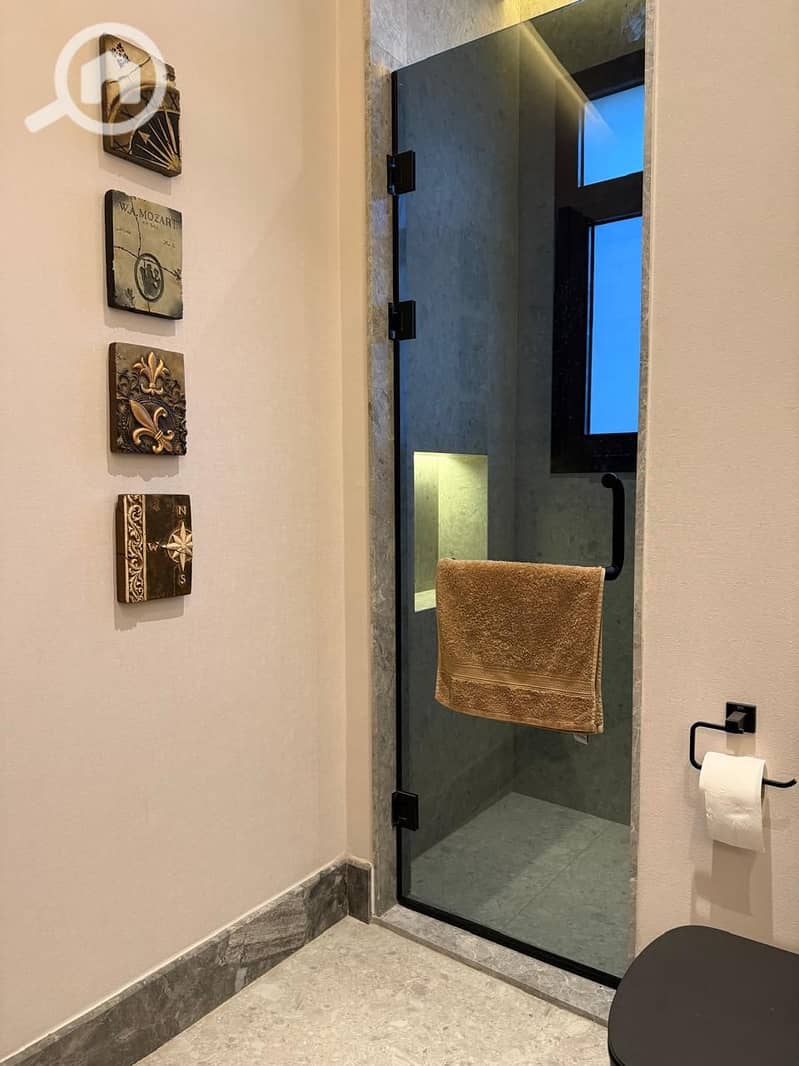 16 241335c3-aa17-426e-8781-b13791ab67aa. jpg