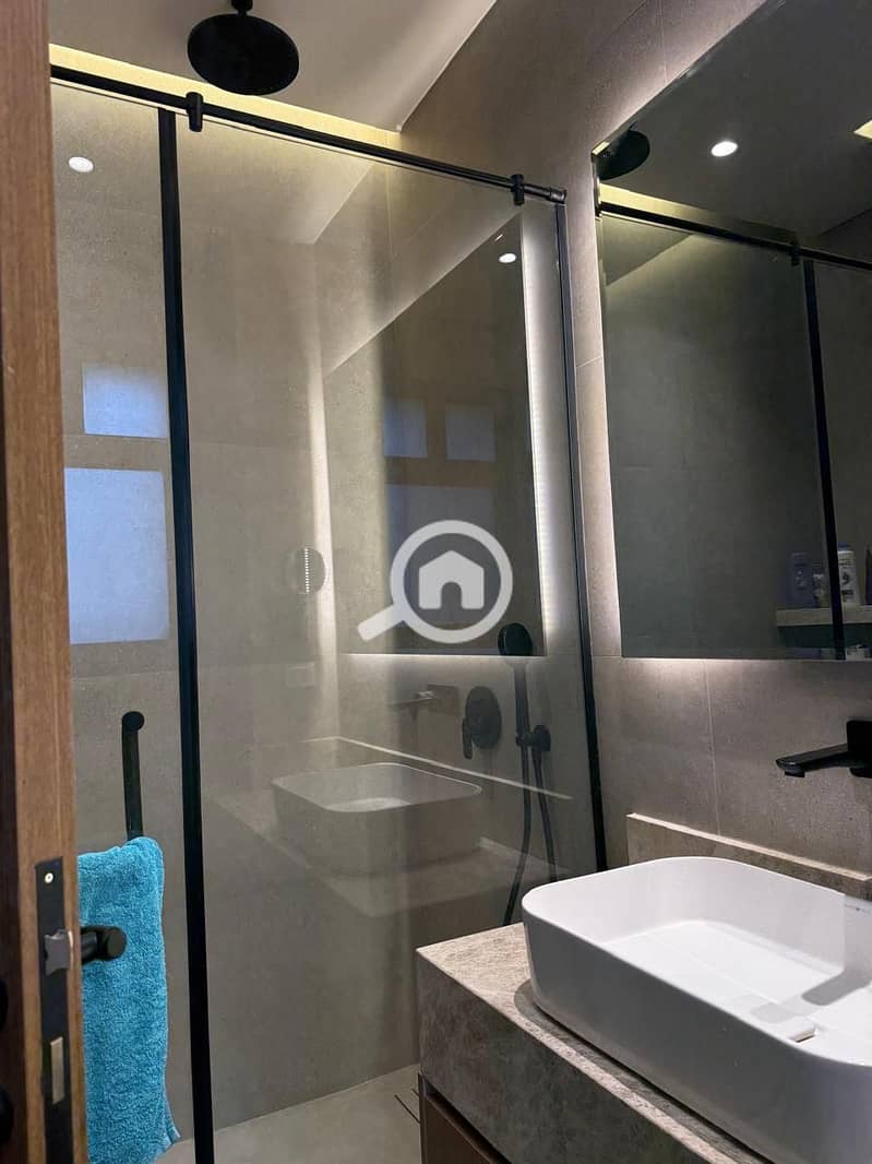 24 3c0ffae8-2d68-4791-a220-eebccd4884c2. jpg