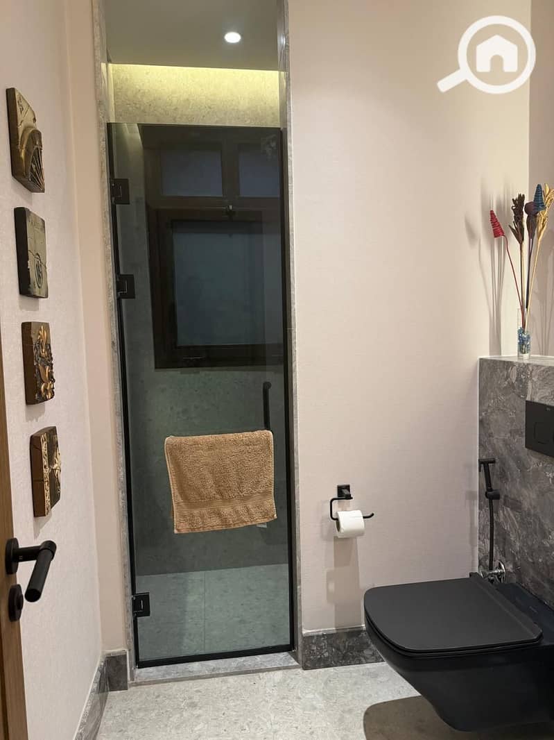 25 d0bd510e-9d05-4f46-9cc7-89989fa12eaf. jpg