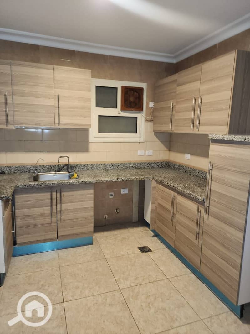 3 1f020ff8-4174-4385-b108-4259fc6b7ed3. jpg