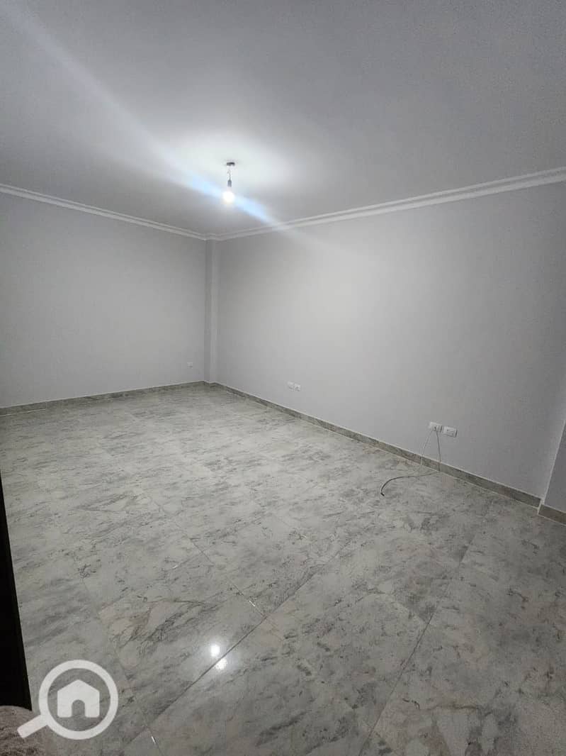 8 35d8e6d6-4353-4628-93ec-95d0dbc84f2e. jpg