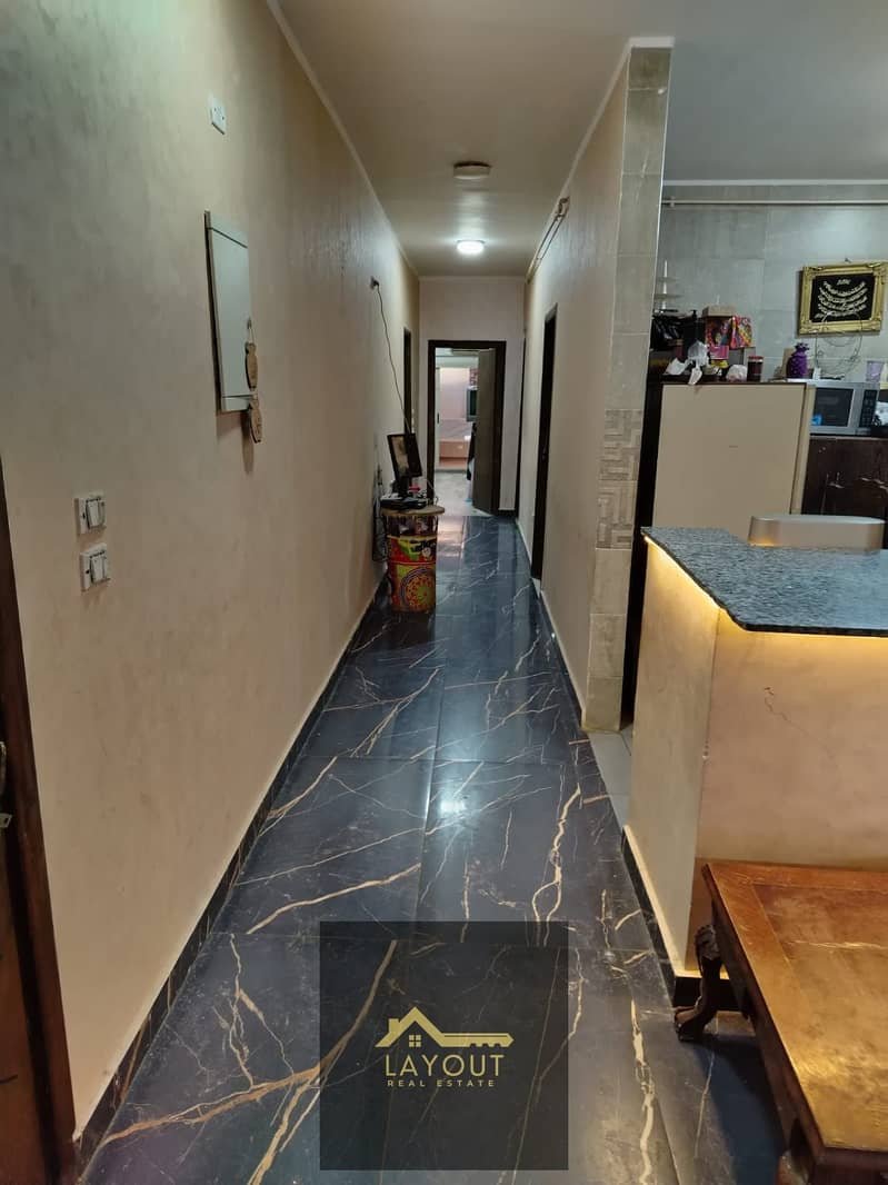 4 5f4c68dc-1621-451b-86e0-f67797174268. jpg