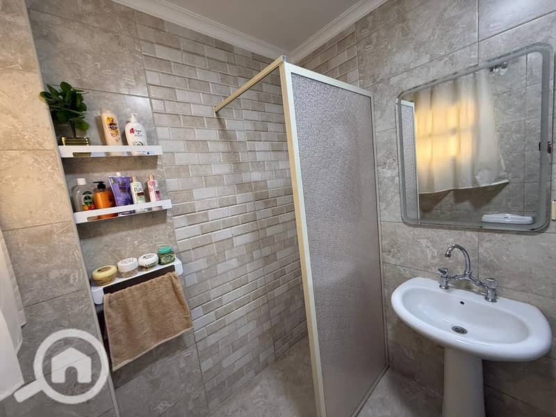 9 d93c7186-dfd5-4194-a7ad-7fd616573d63. jpeg