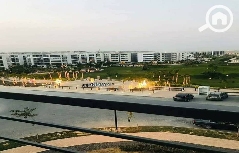 8 b8d50dea-a60e-42f8-aa34-f4ba2a324b0b. jpg