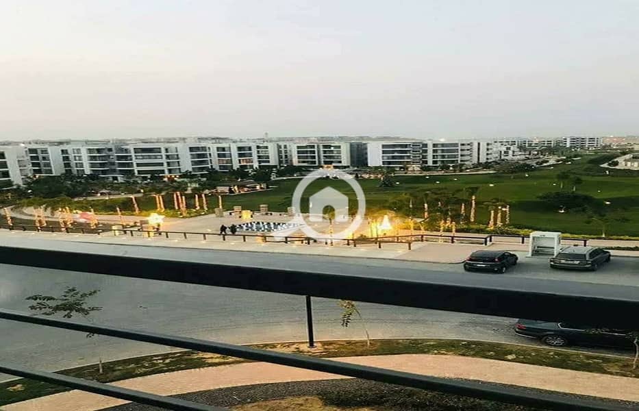 8 b8d50dea-a60e-42f8-aa34-f4ba2a324b0b. jpg