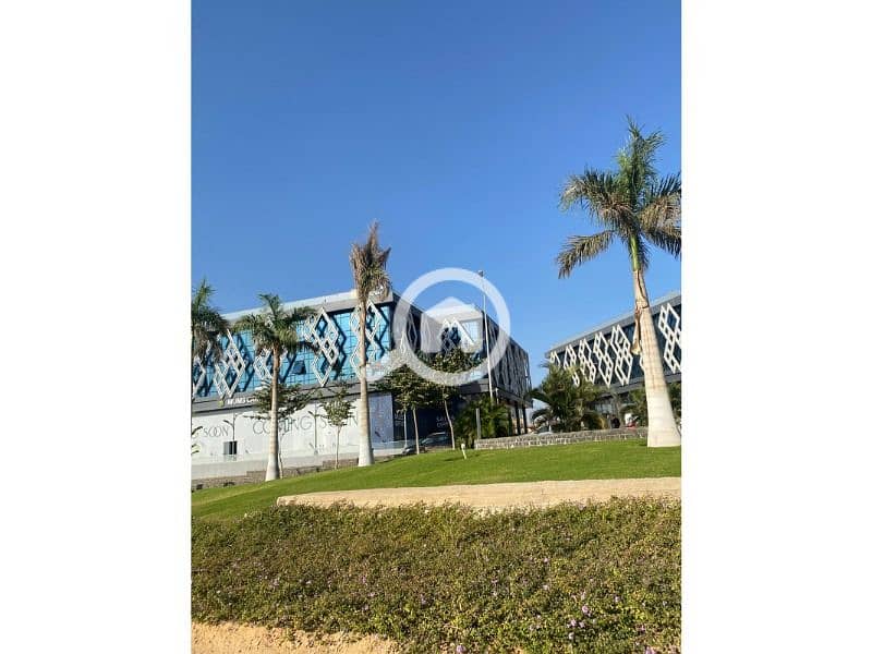 8 aea04967-ebcb-4586-947b-9b371063ff25. jpg