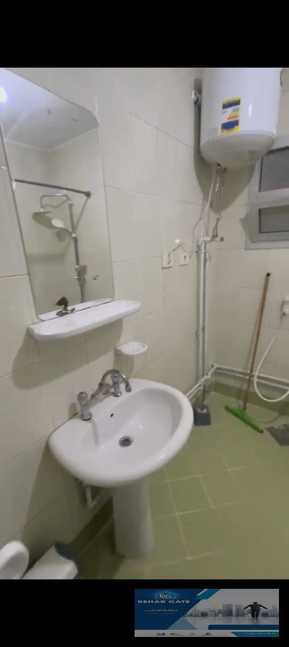 7 f075b2fc-3212-4759-85b0-9c3a557acda9. jpg