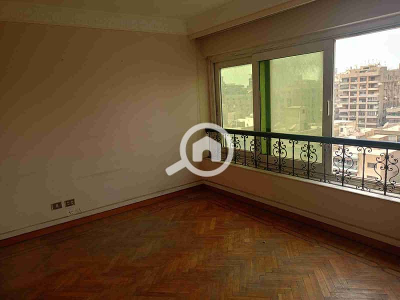 1000544292. jpg 1000544292. jpg