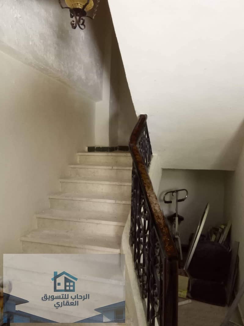 4 7fc3d77a-62bf-4cab-973d-2be03073f50e. jpg