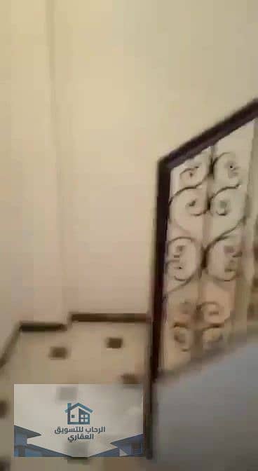 32 cde31f68-529c-4ca6-901c-da7266b7d04b_000122. jpg