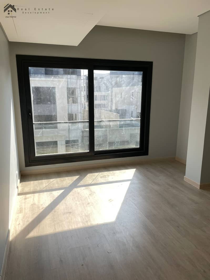 12 WhatsApp Image 2026-01-04 at xxxxxx. jpeg