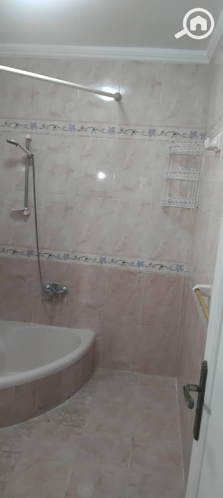 9 c2631fdf-5d38-44ae-b84f-4433499501e2. jpg