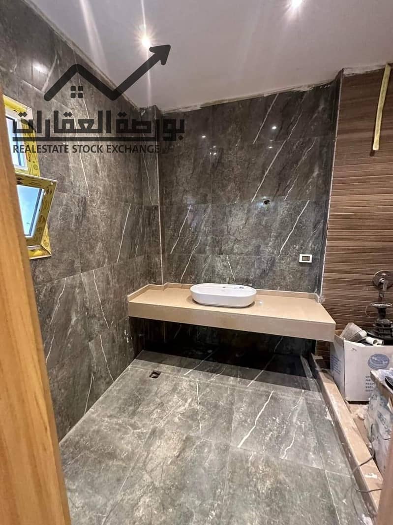 12 a58d4184-4328-47be-a206-d2eca13b4939. jpg