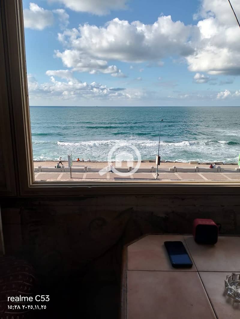 2 623e5940-7c53-4266-a842-bc153ee93913. jpg