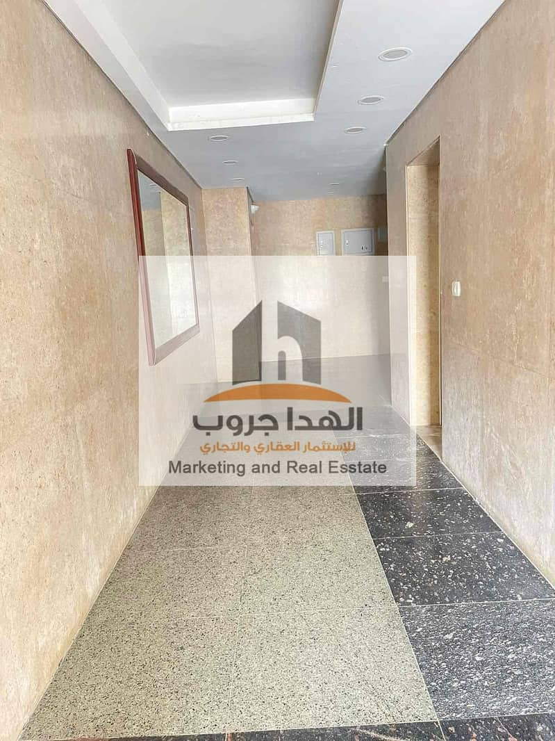 10 02227d2a-f106-43dc-a571-68d32d4e5e25. jpg