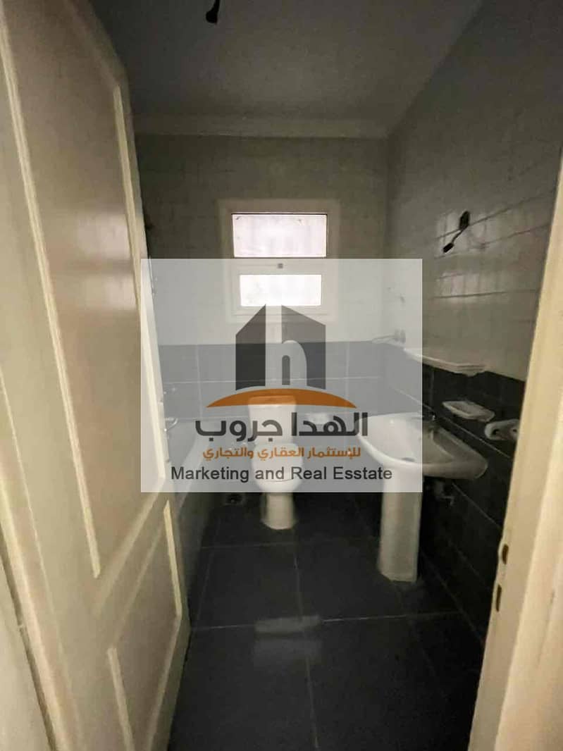 13 66f970a0-d3ce-49e4-9d05-6fe32c1bf574. jpg