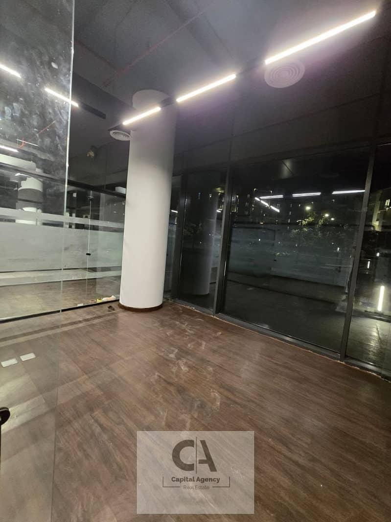 2 2ecea447-b8a1-4f82-8631-480ee0ba9857. jpg