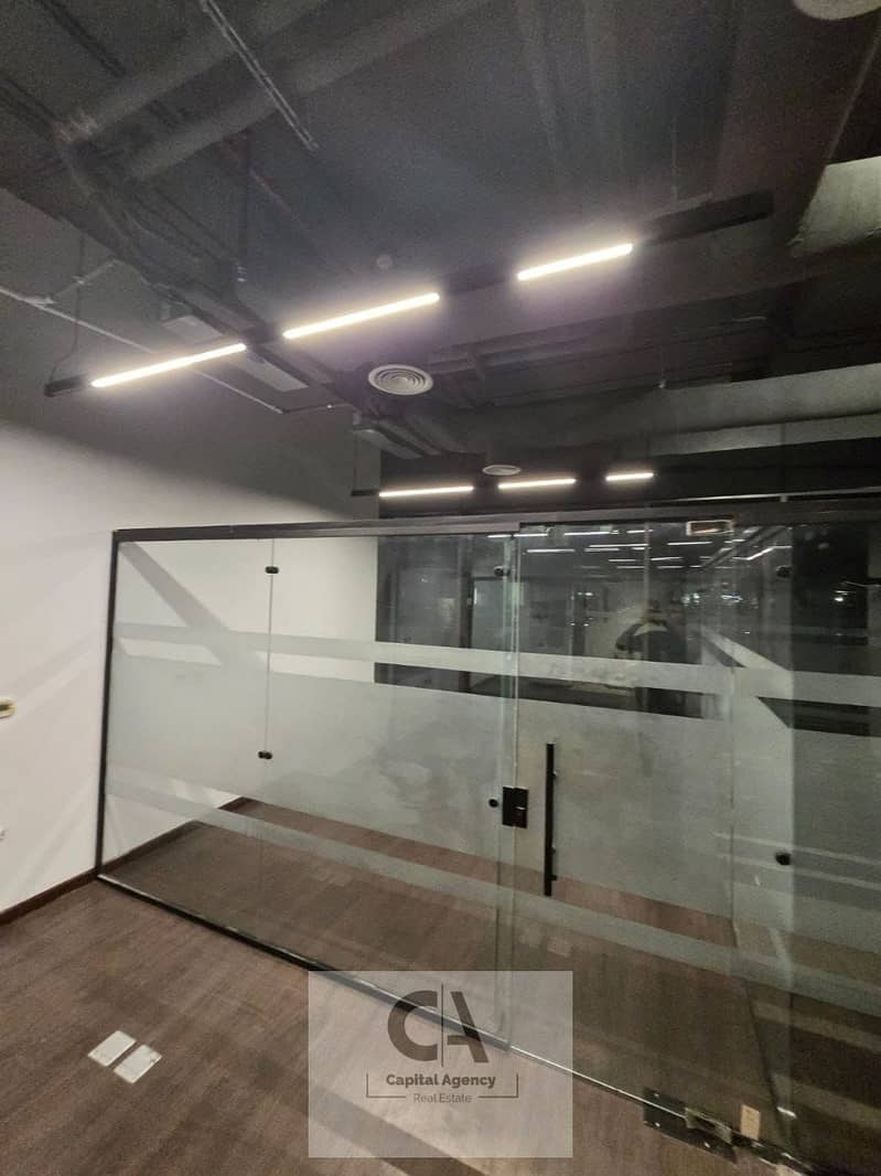 7 670f9e20-18f7-4f4a-a86d-23b61f95b8e0. jpg