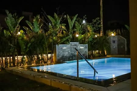 فیلا 5 غرف نوم للايجار في القاهرة الجديدة، القاهرة - فيلا استاند ألون للإيجار مفروش بالكامل بهايد بارك