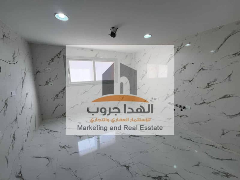 10 64e4e91d-7be4-4ff7-8f0a-d14bf7e1492c. jpg