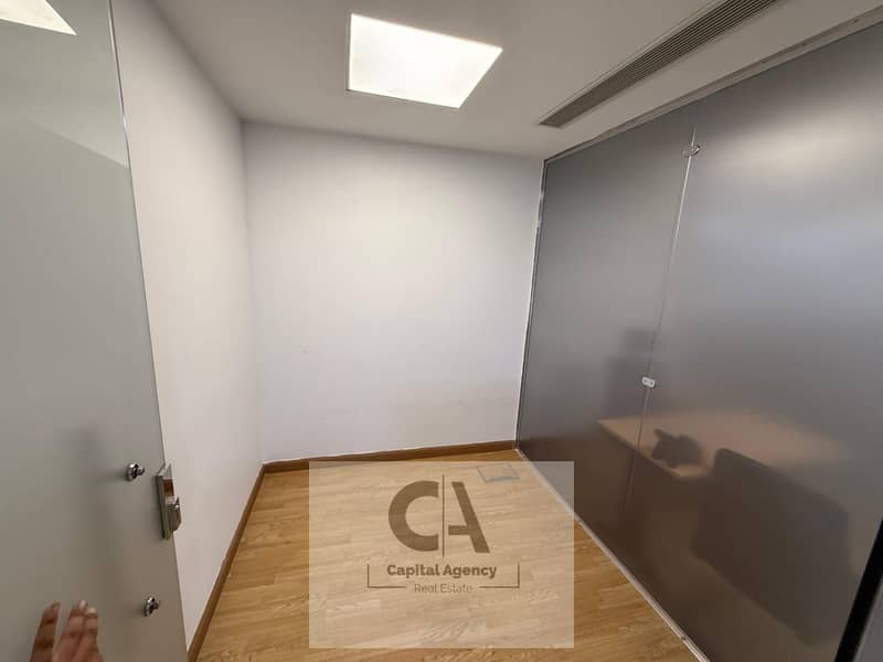 3 76129631-93fe-4677-b2d0-a204a9ef3772. jpg