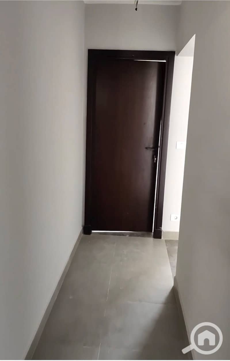 4 WhatsApp Image 2026-01-05 at 18.52. 25 (2). jpeg