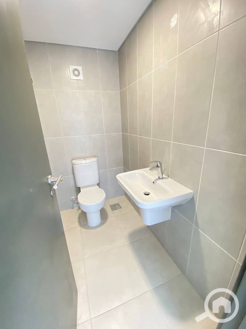 8 WhatsApp Image 2026-01-05 at 23.54. 47. jpeg