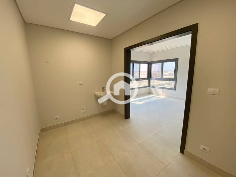 9 WhatsApp Image 2026-01-05 at 23.54. 44. jpeg