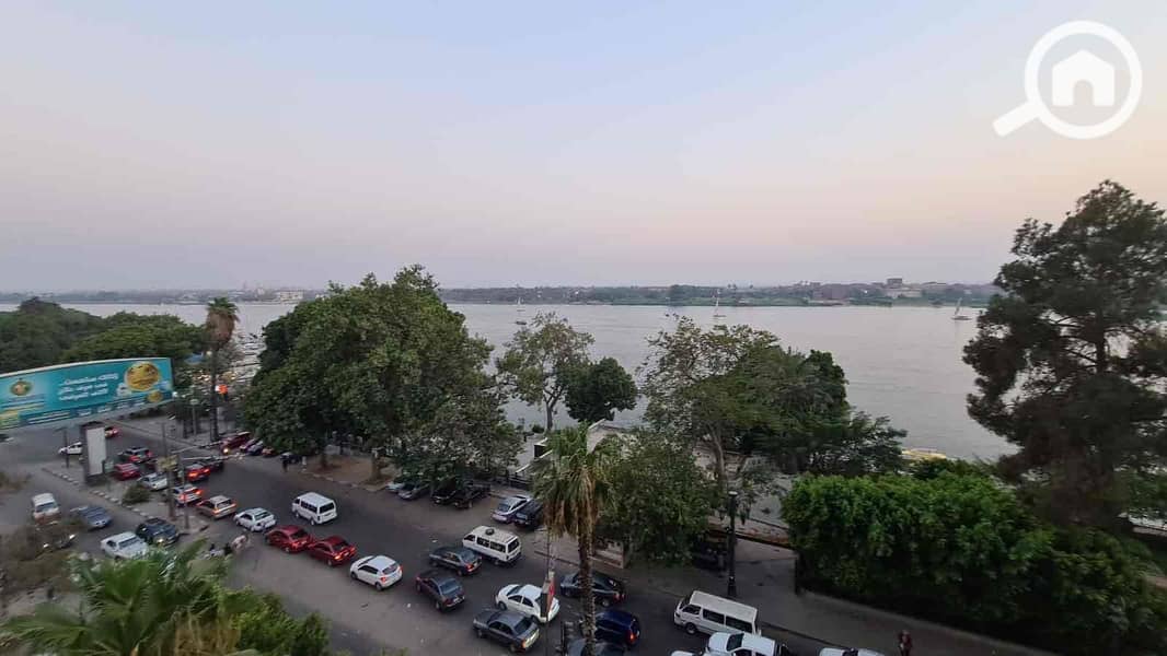 f4f9be4a-a793-4008-94c1-96f9bf924062. jpg f4f9be4a-a793-4008-94c1-96f9bf924062. jpg