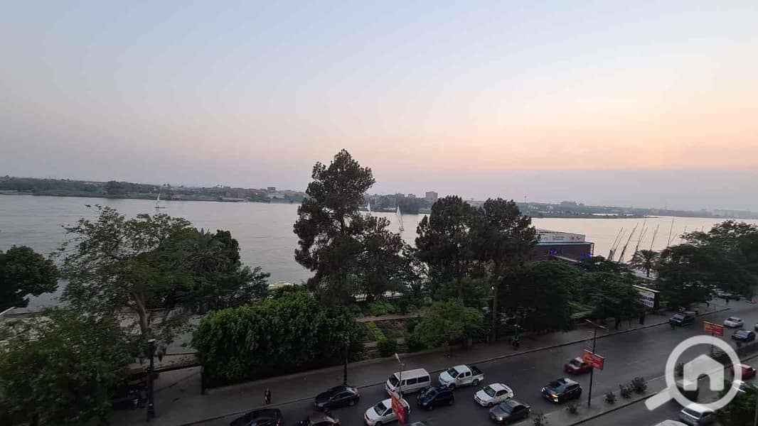 4 57d9c742-a33e-468f-b5e0-cb865d3c4677. jpg