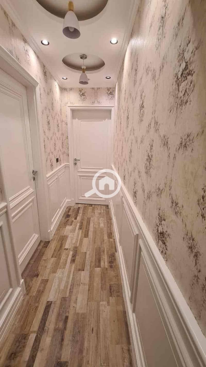 5 533f9c69-6237-446d-9b74-b18b82358a90. jpg