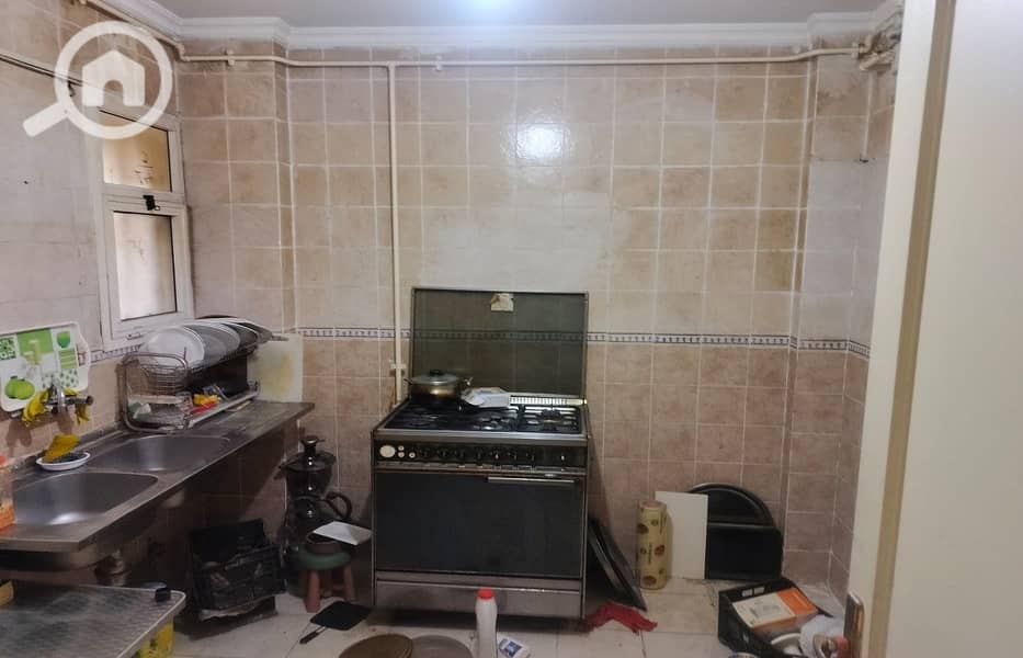 11 c70471d9-ac60-499c-9fed-f166b11353e2. jpg