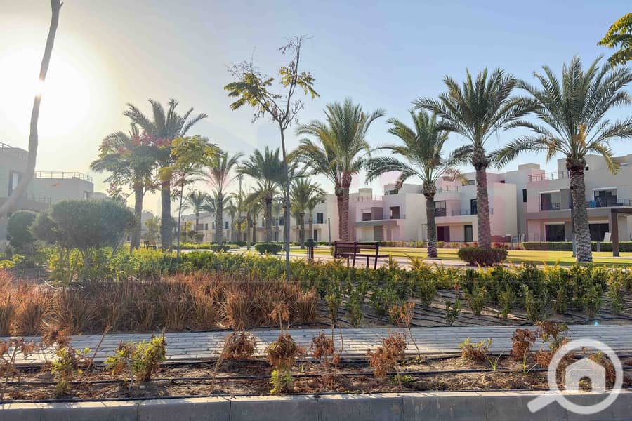 7 WhatsApp Image 2025-12-30 at 12.25. 44 (1). jpg