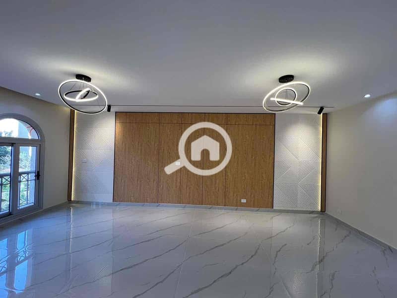 12 999d2e48-4d7b-4549-9488-9dfb00cd5b56. jpg