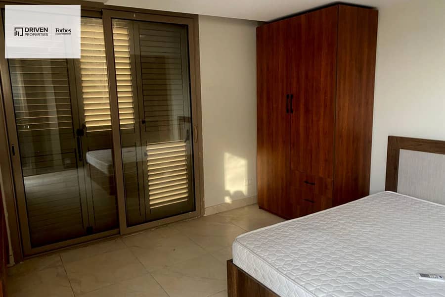 4 4ZsfOdGW1Js80ux4ZHczODQM2bVW7olfHGMo7F9x. jpg