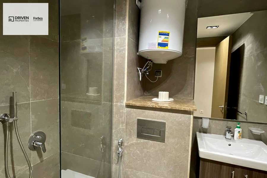 10 GwxNXXxy5L9szPUS886cWIKVPAp8wh9A9tOC4Uqp. jpg