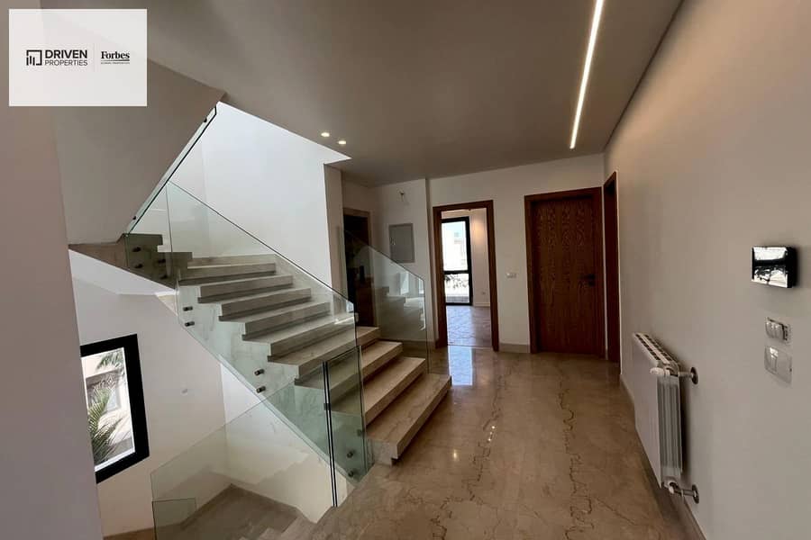 4 MXE8nlK7esgOVHTTihMtwnuWI9Jf5LGwElFKNYlF. jpg