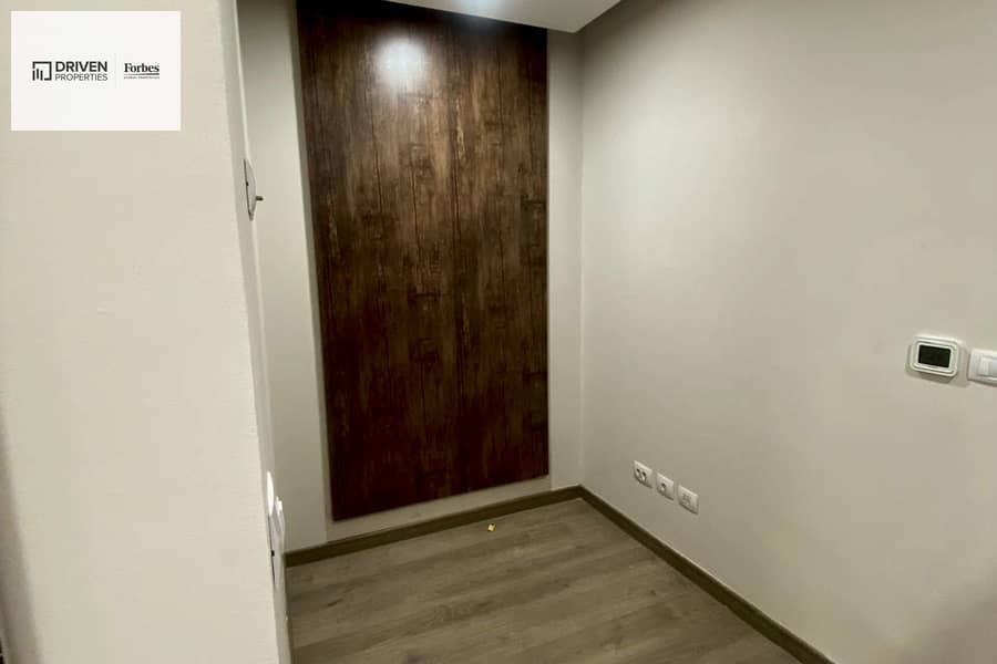 4 pnLlfHA2P6tvYiUfPbYdj2YC00t8T5SbKMINqHps. jpg