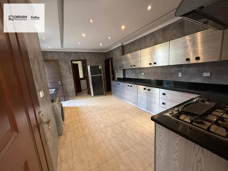 8 d2f39da0-42b4-4e8e-8ea3-c82128ef232b. jpeg