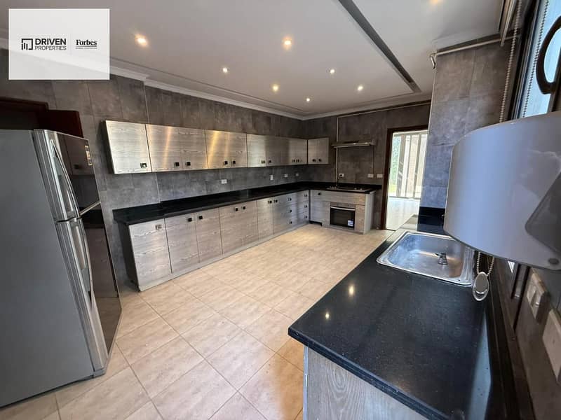 9 3c4fa1e9-84f4-45a3-b0b0-493c7c3b4af8. jpeg