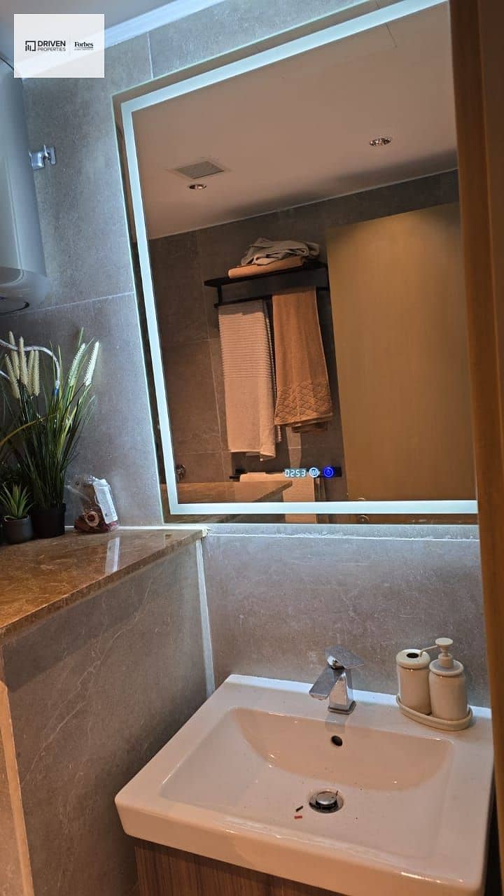 7 5e5e035c-c61e-4cea-bc83-0f34a13f562a. jpeg