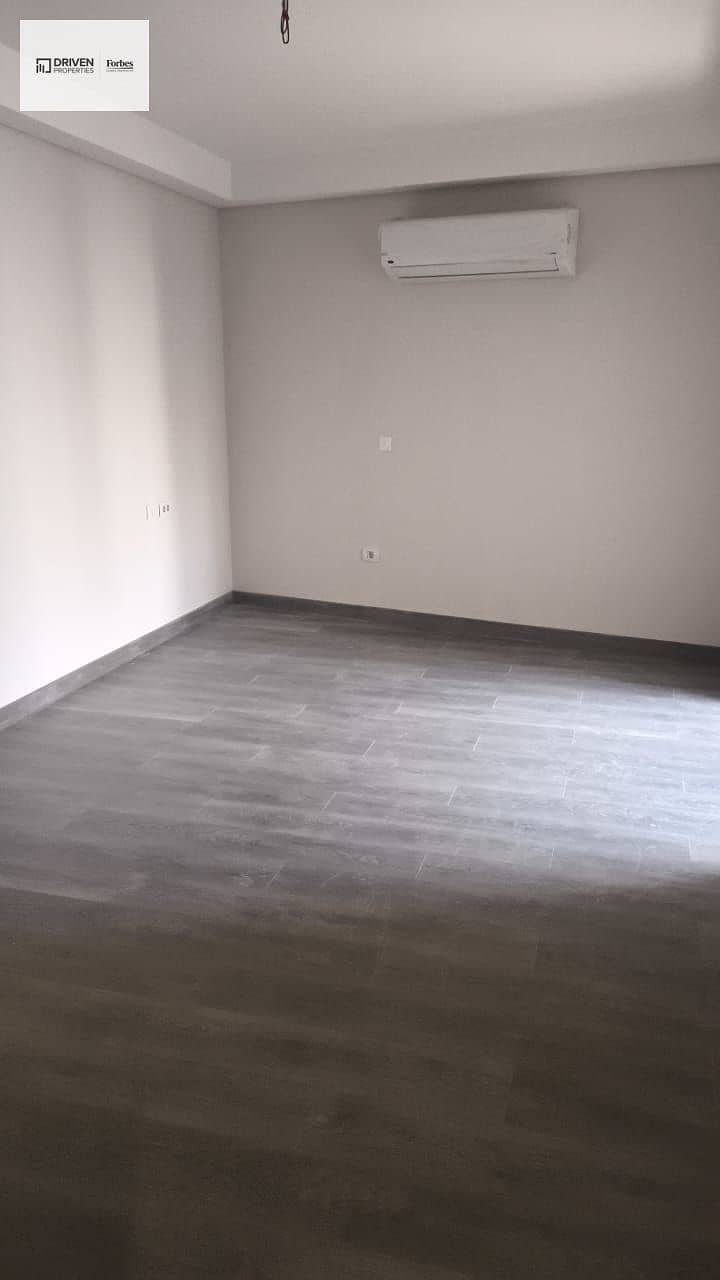 6 aa82cbc9-bff7-469d-abe7-892ff0f3bbe8. jpeg