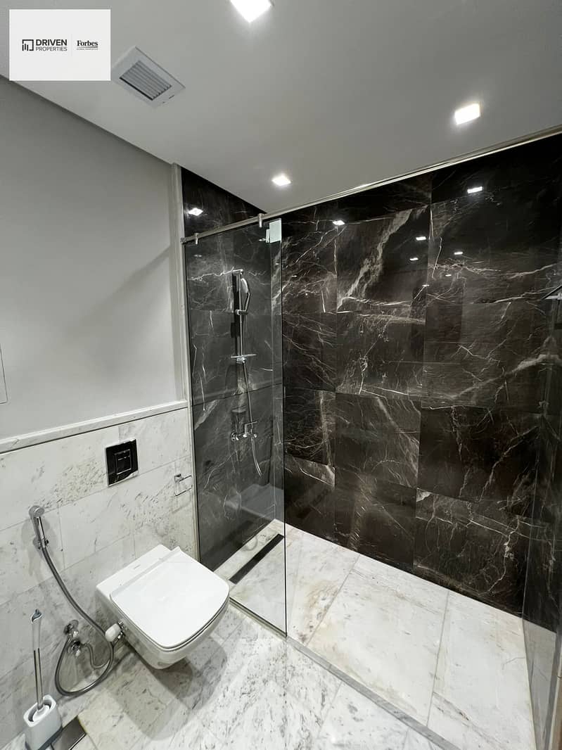 13 1cd7c32c-7f40-4ab3-8ca0-ecd3e2f628af. jpeg