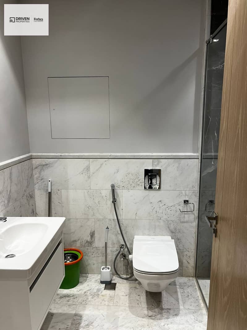 14 f4d27f1d-2425-4e0d-a561-46ee06815129. jpeg