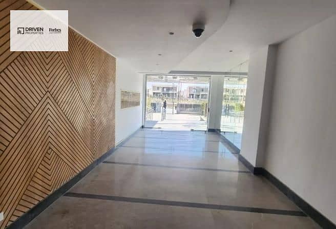 10 7962879-842c8o. jpg