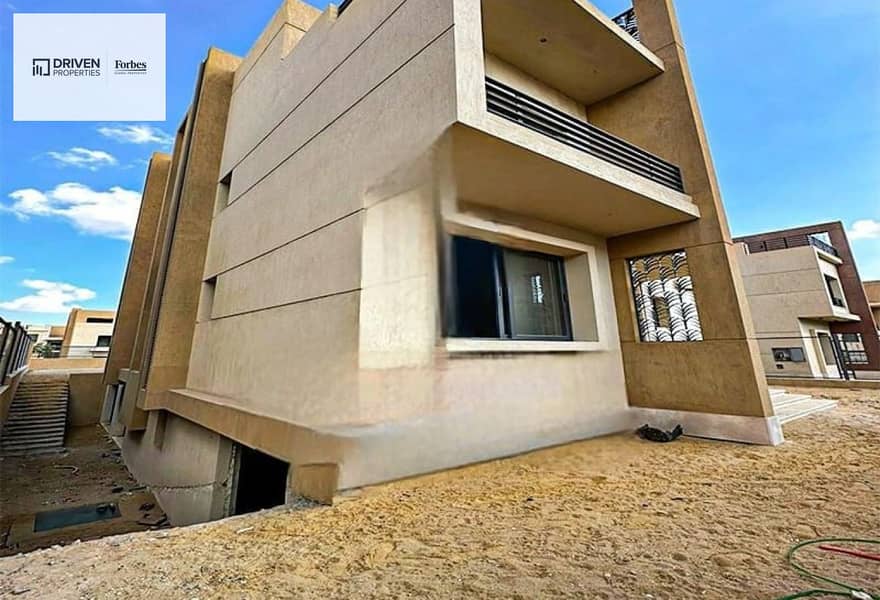 4 d3c7cfee-ba18-4295-a4a2-9a38272c0304. jpg