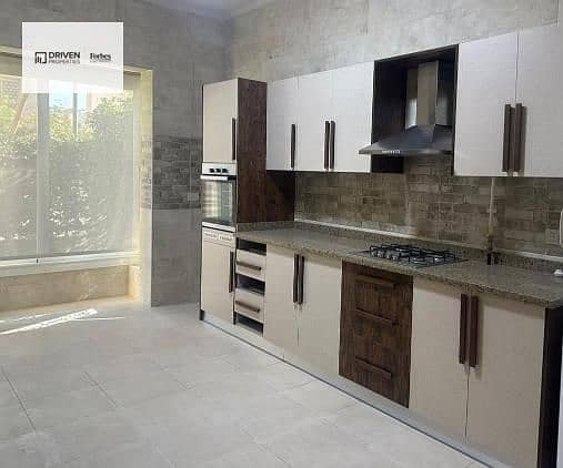 6 8570ee4f-30a1-42f1-a0ea-4a4a9d256ef9. jfif. jpg