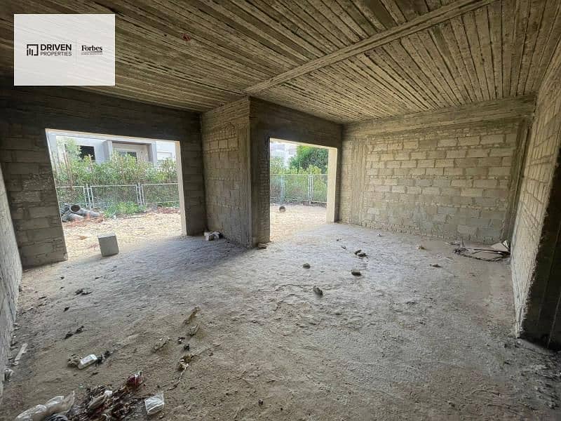 10 e5cce750-311e-4e59-b7dd-52b26ef6bbb7. jfif. jpg